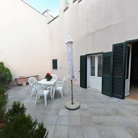 By Interhome